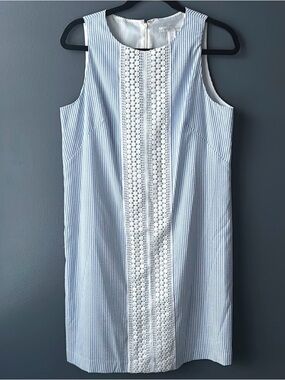 London Times Women’s Sleeveless Dress blue & white striped size 12 like new